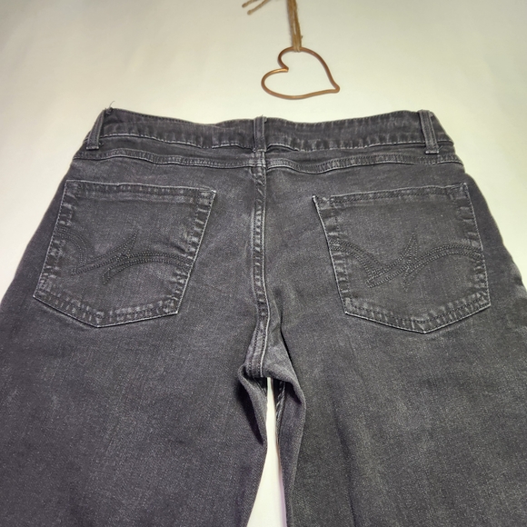 ⭐️ Black Wrangler Bootcut Jeans – Size 9/10 (32) – Excellent Condition! - Picture 4 of 9